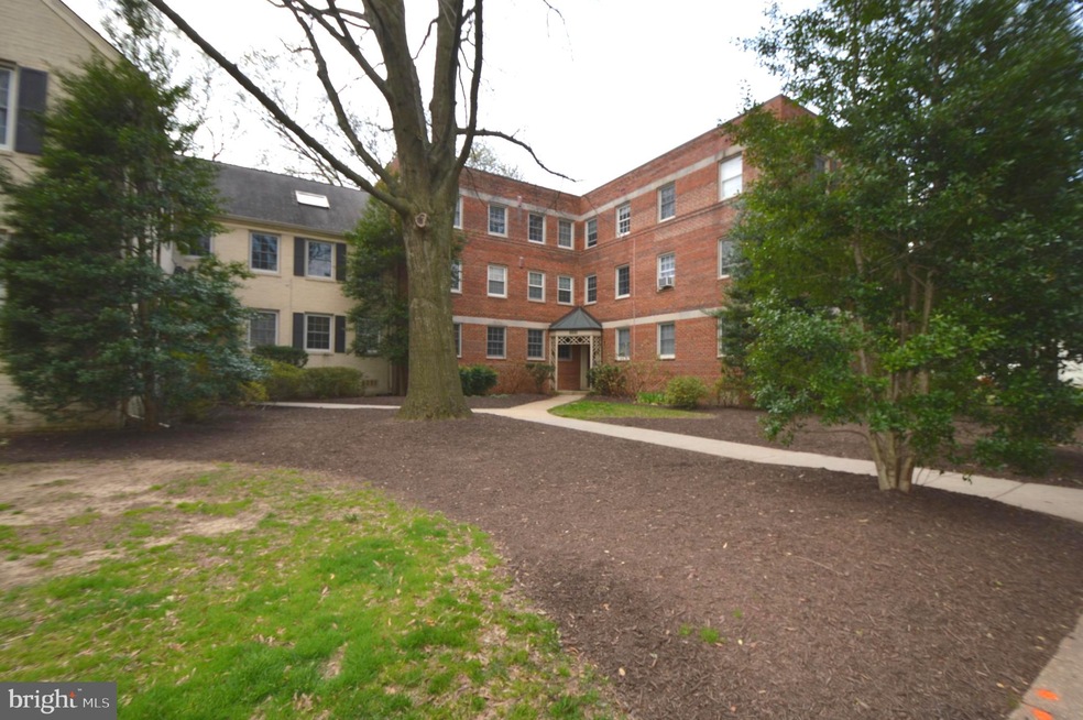 2221 Washington Ave unit 202, Silver Spring, MD 20910 - photo 1