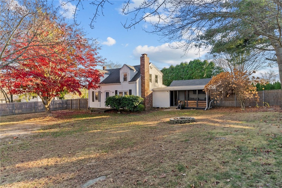 4 Old Rd N, Coventry, RI 02816 - photo 1