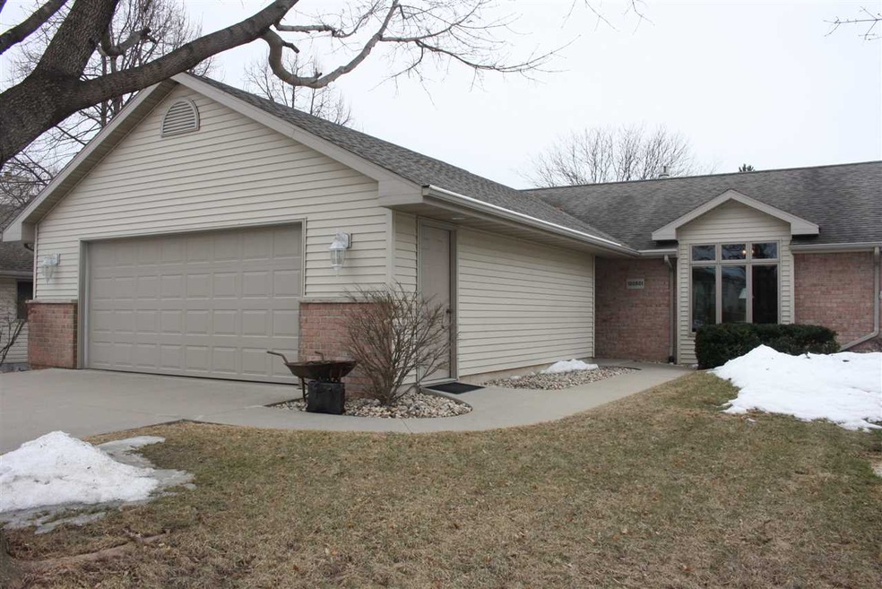 W2801 Brookhaven Dr, Appleton, WI 54915 - photo 1