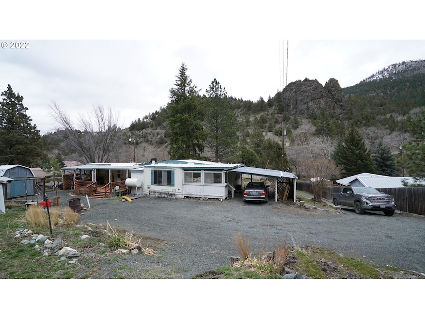 340 S Humbolt St, Canyon City, OR 97820 - photo 1