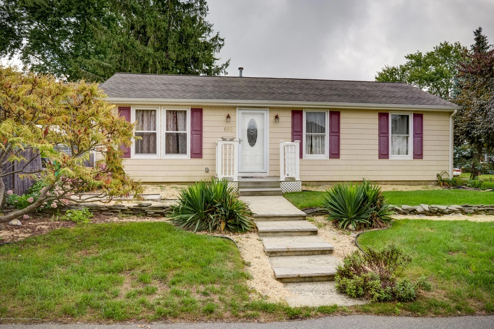 699_Keyport_Ave_p_dant_photo002