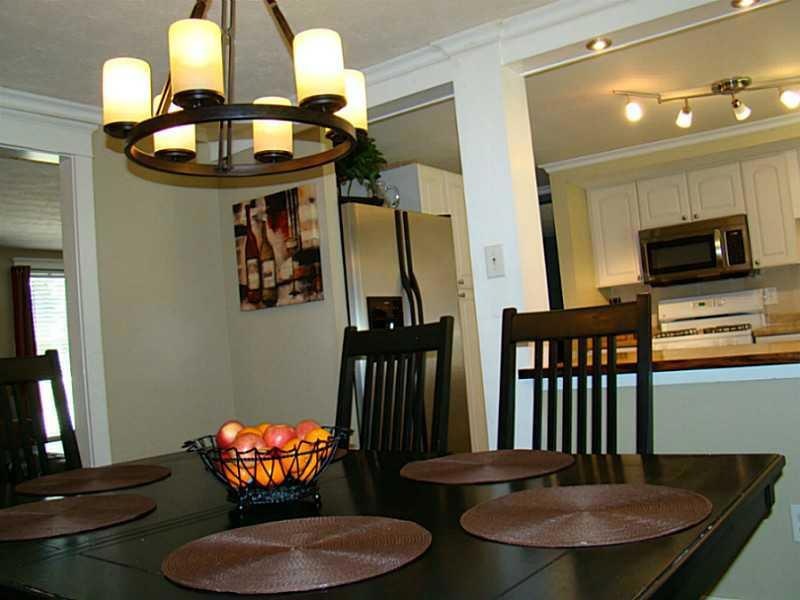 9635 N Pond Cir, Roswell, GA 30076 - photo 1