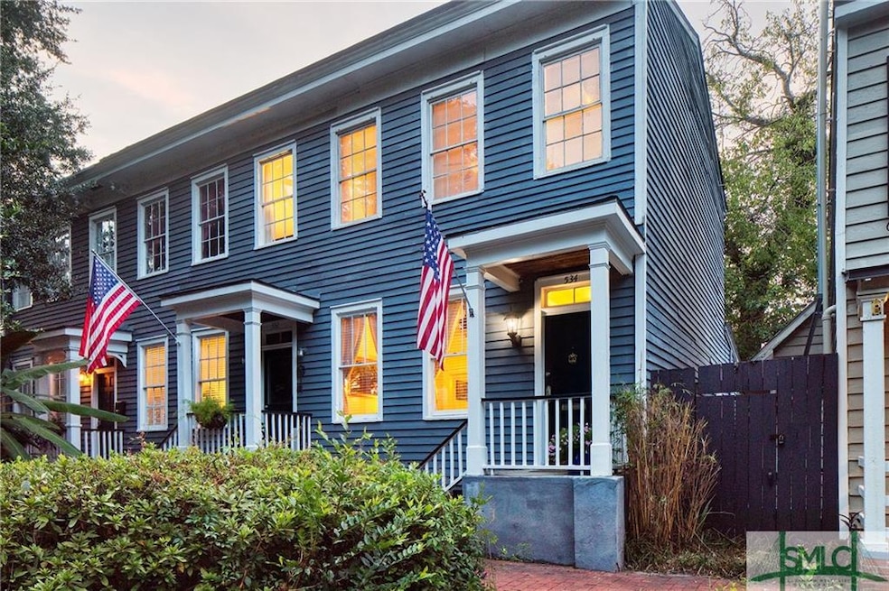 534 E Jones St, Savannah, GA 31401 - photo 1