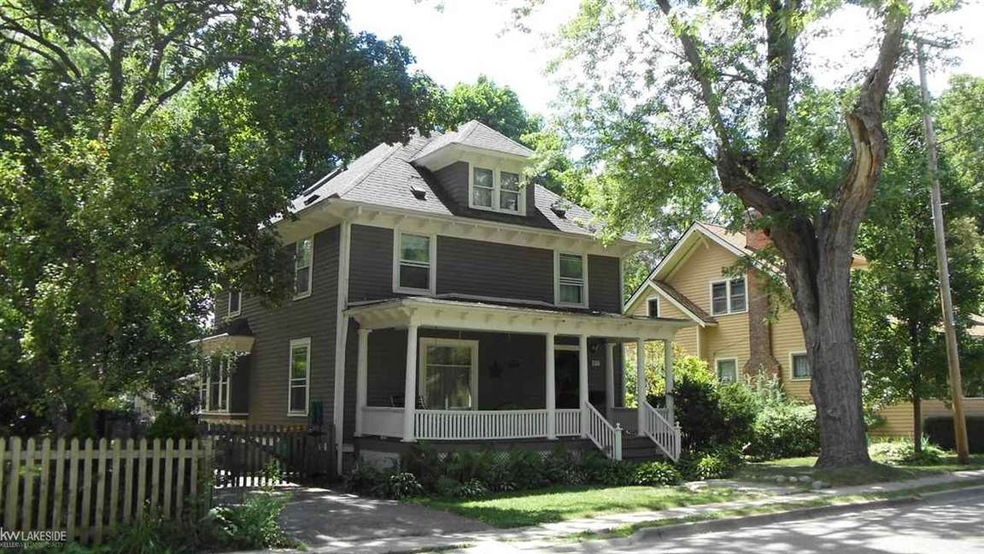 Classic American Four Square Historic home in the 