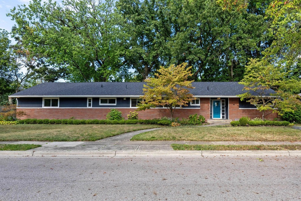 415 Stanbery Dr, Bexley, OH 43209 - photo 1