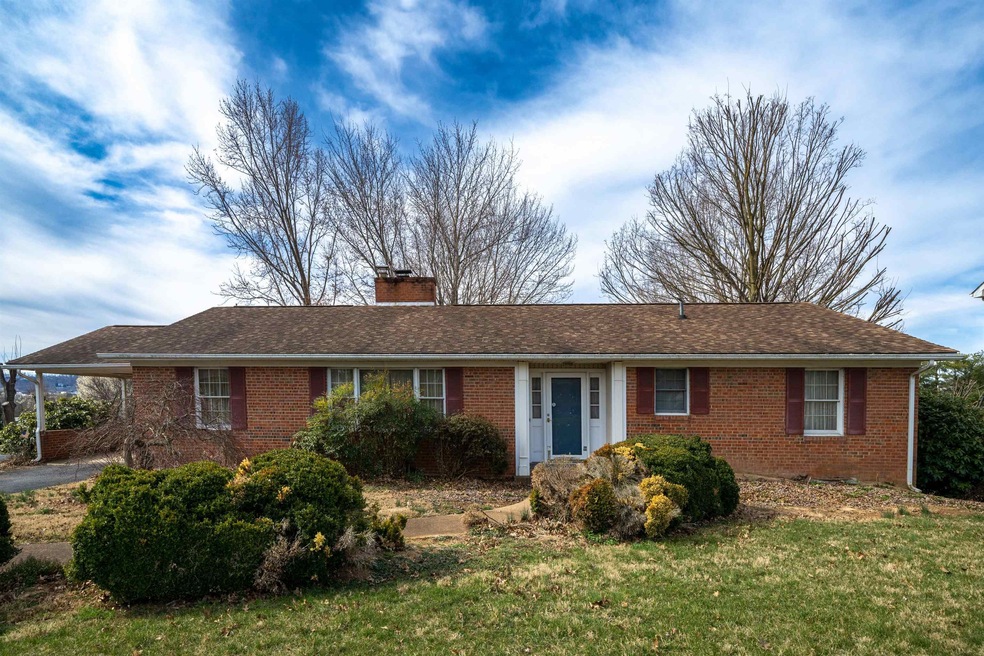 1331 Star Crest Dr, Harrisonburg, VA 22802 - photo 1