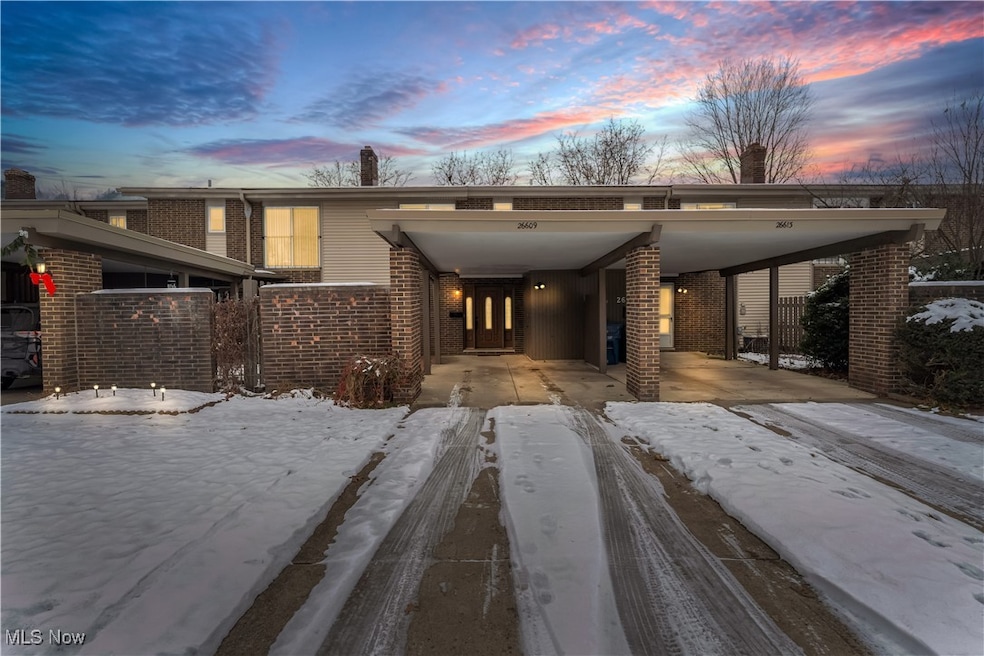 26609 N Park Blvd unit 26609, Olmsted Falls, OH 44138 - photo 1