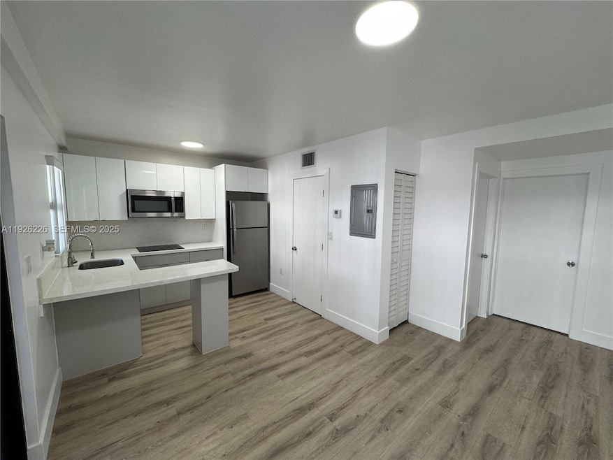 1969 NW 2nd Ct unit 6, Miami, FL 33136 - photo 1