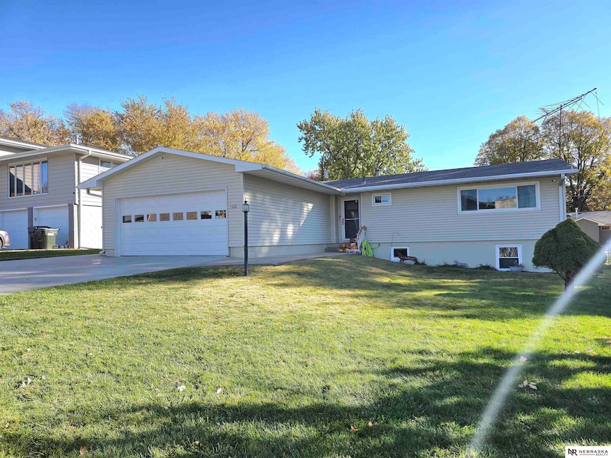 1222 N Birch St, Wahoo, NE 68066 - photo 1