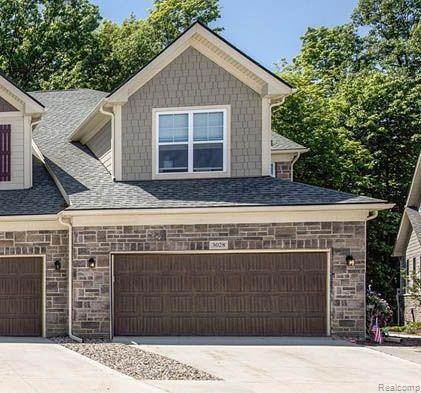 Gorgeous Vanleer available!