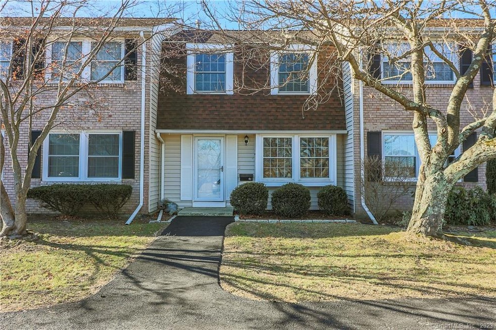 41 Greenwich Way unit 41, Milford, CT 06460 - photo 1