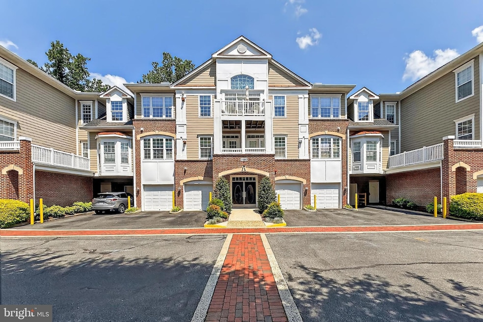 7880 Rolling Woods Ct unit 104, Springfield, VA 22152 - photo 1