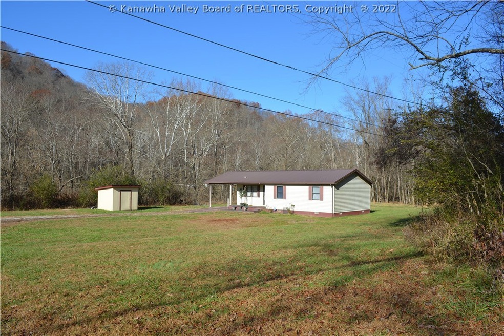 158 Scites Ridge Rd, Midkiff, WV 25540 - photo 1