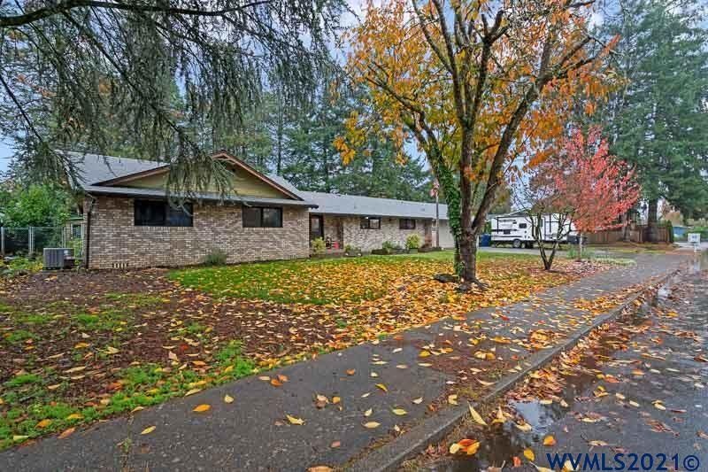 939 Lawnview St NE, Keizer, OR 97303 - photo 1