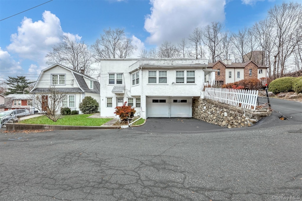 4 Cedar Ln, Suffern, NY 10901 - photo 1