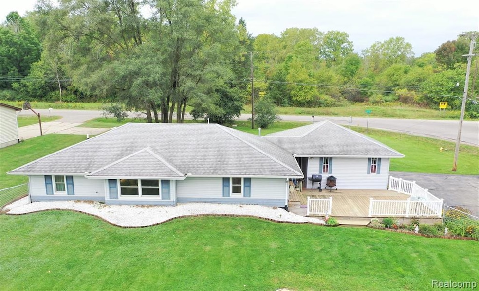 5252 N Center Rd, Flint, MI 48506 - photo 1