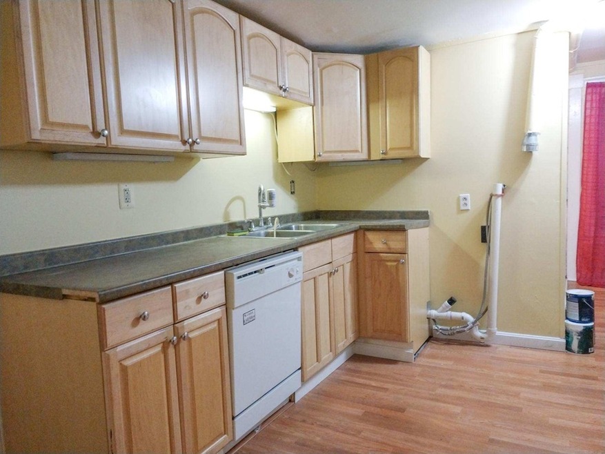 114 Main St unit 2R, South Grafton, MA 01560 - photo 1