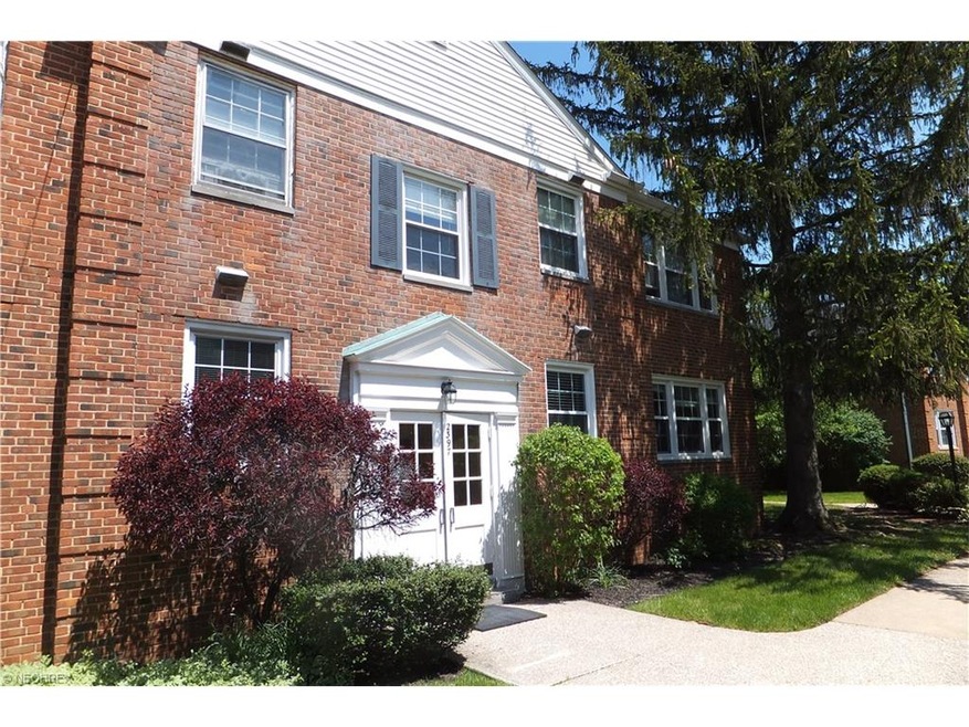 Welcome to 2397 Euclid Heights Blvd.  The Kenilwor