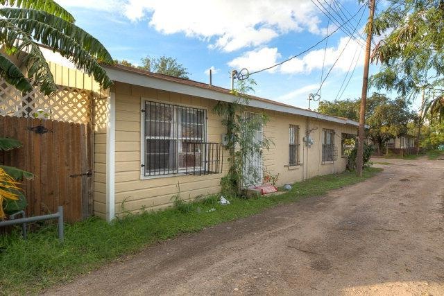 713 W Bell Ave, Pharr, TX 78577 - photo 1