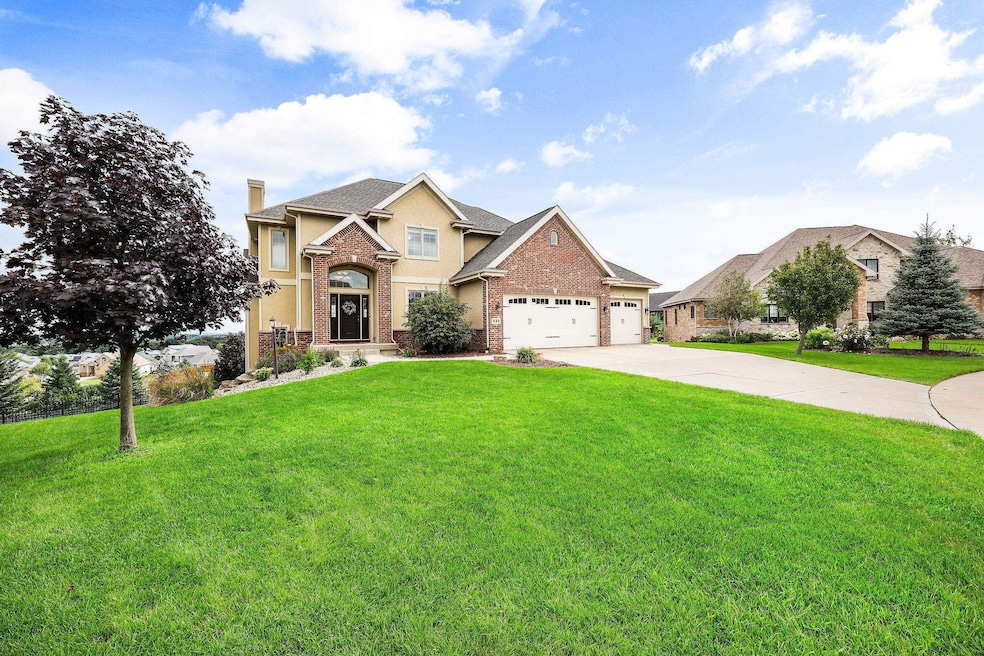 Sold $800,000 • Co-Listing Agent