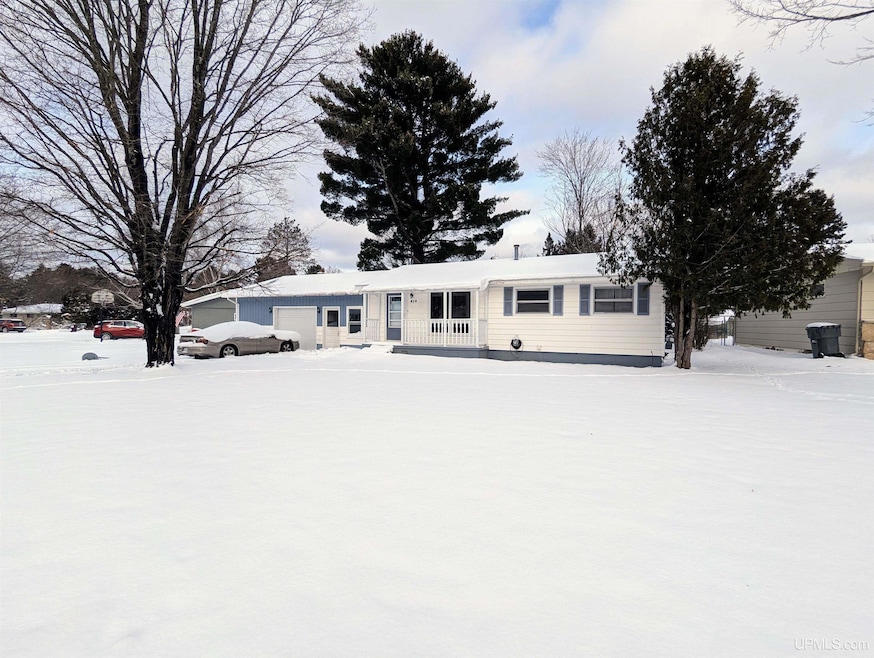 474 W Adams St S, Gwinn, MI 49841 - photo 1