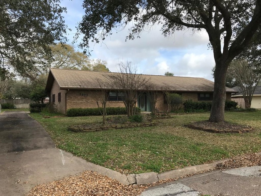 3921 Wickersham St, Bay City, TX 77414 - photo 1