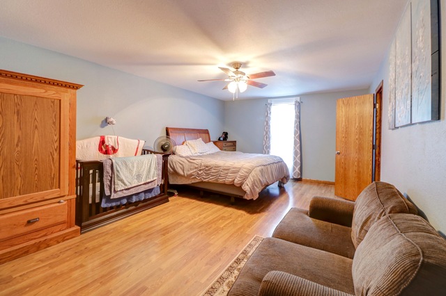 208 E Houghton St, Tuscola, IL 61953 - photo 1