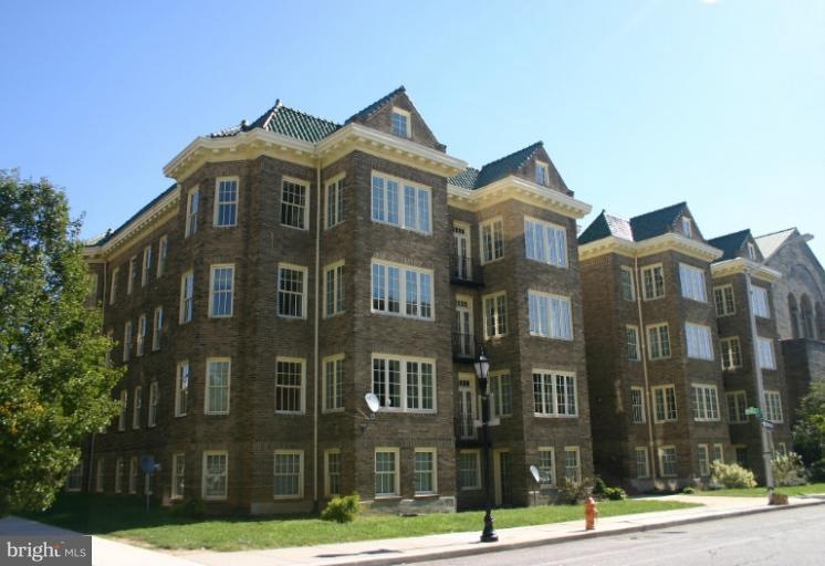 2511 Eutaw Place unit 406, Baltimore, MD 21217 - photo 1