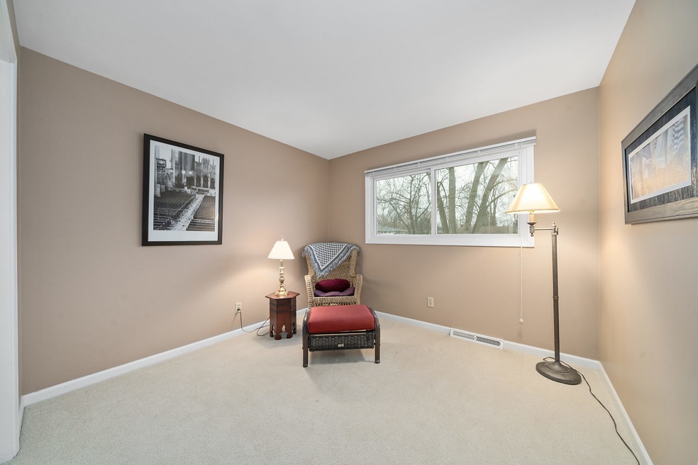 1966 Robert St unit 1, Aurora, IL 60506 - photo 1