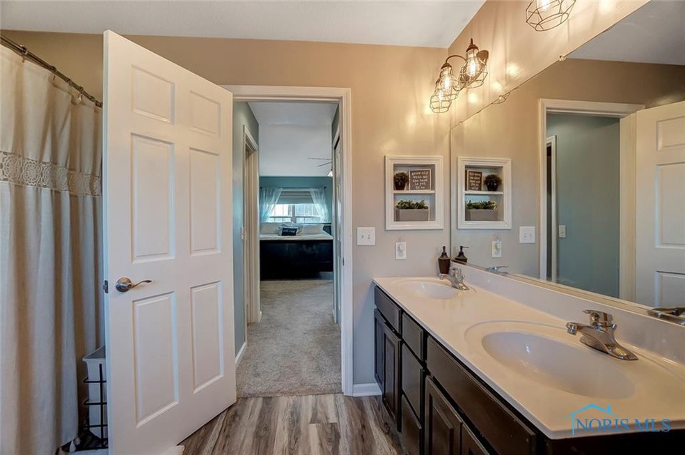 1464 Timberwood Dr, Findlay, OH 45840 - photo 1