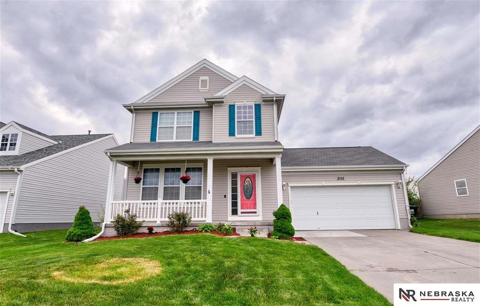 2112 S Mineral Dr, Papillion, NE 68046 - photo 1