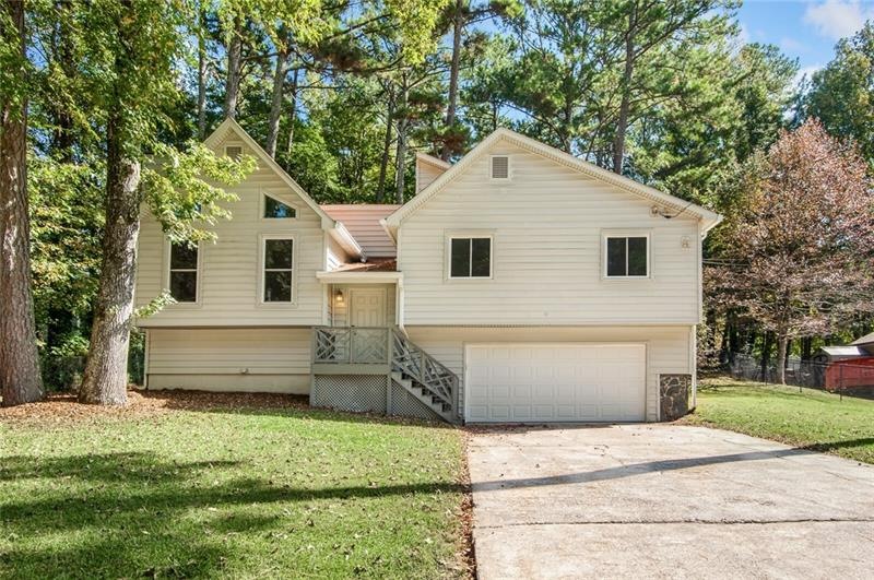 2340 Danielle Ct, Marietta, GA 30062 - photo 1