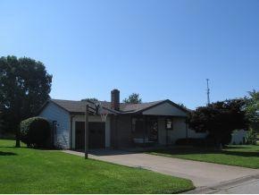 384 Pheasant Run Dr, Batesville, IN 47006 - photo 1