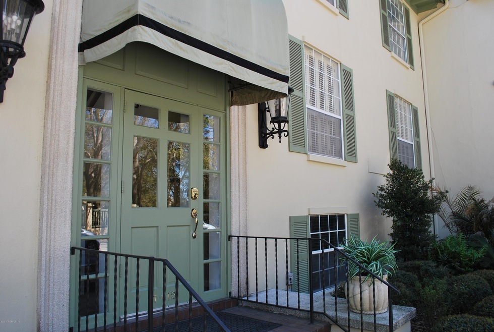 4300 Lakeside Dr unit 7, Jacksonville, FL 32210 - photo 1