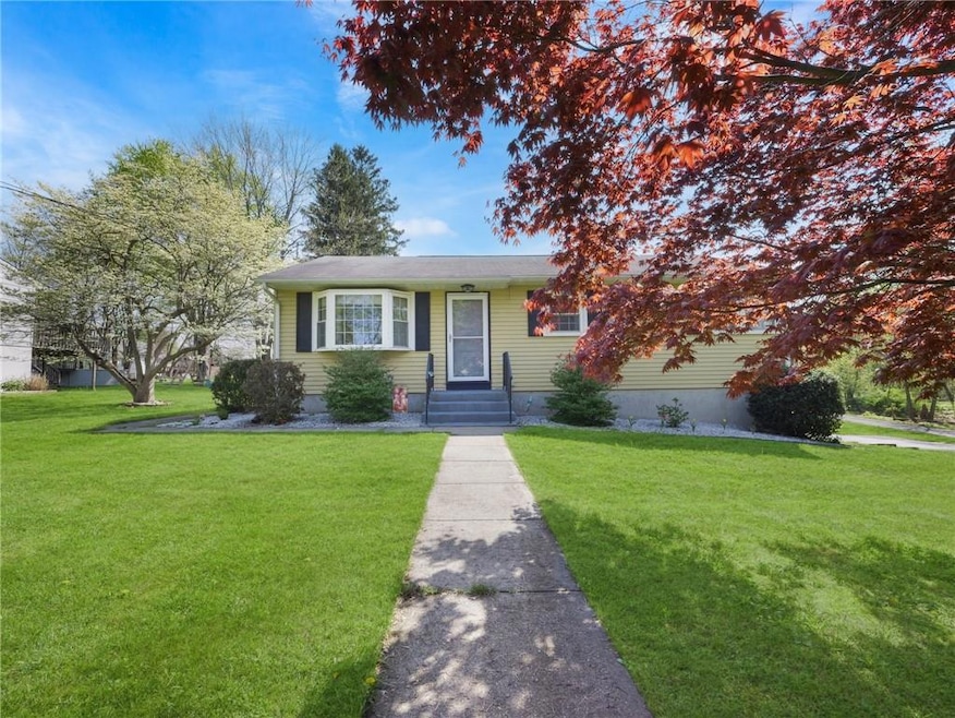 5 Whistle Post Ct, Washingtonville, NY 10992 - photo 1