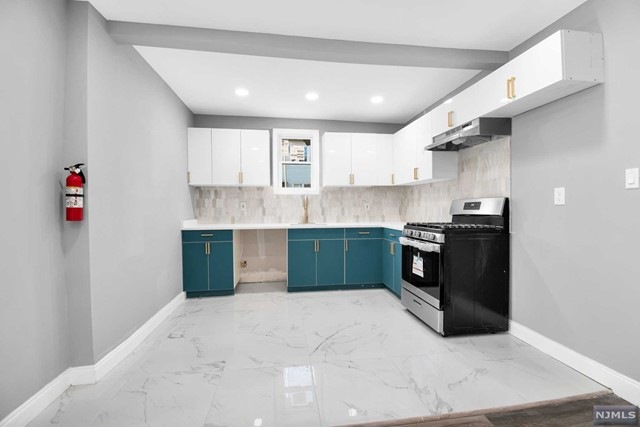 31 Robert St, Paterson, NJ 07503 - photo 1