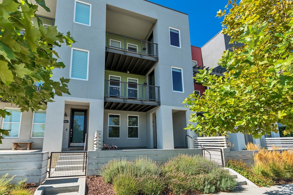 For Sale $475,000 • Co-Listing Agent