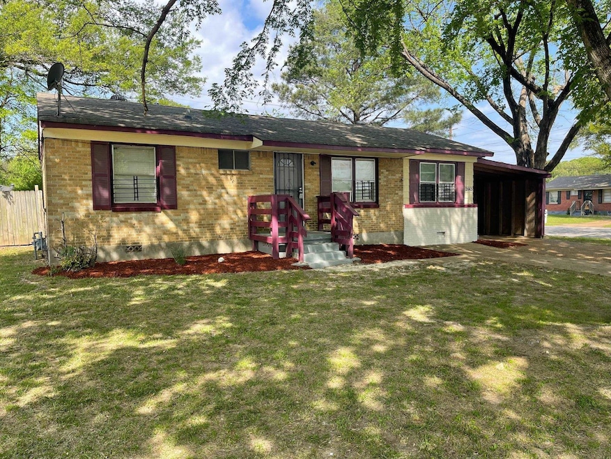 Ranch-style home with brick siding, crawl space, f