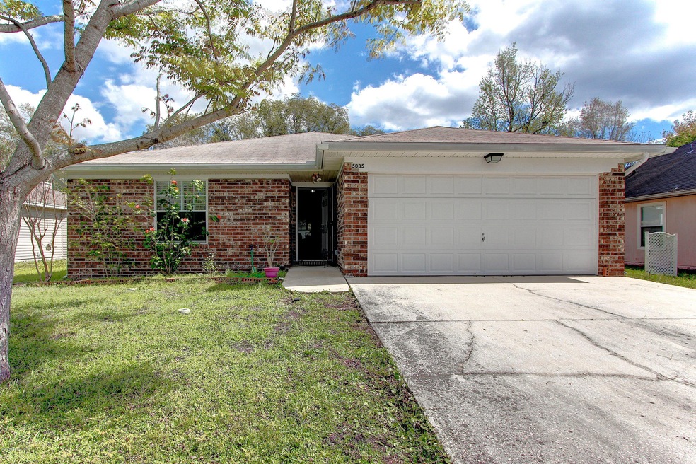 5035 Acre Estates Dr W, Jacksonville, FL 32210 - photo 1