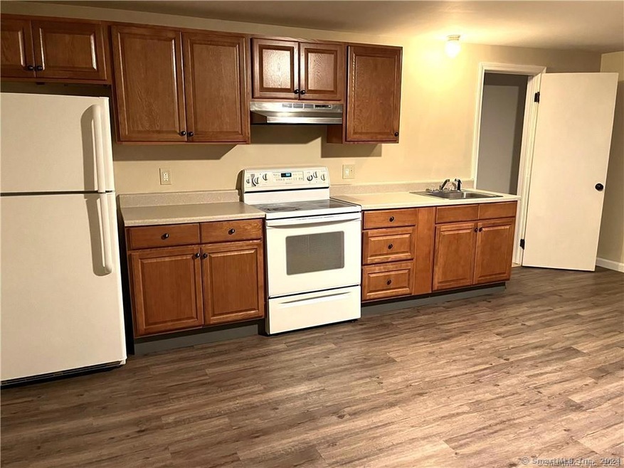 20 Railroad Ave unit 1, Plainfield, CT 06374 - photo 1