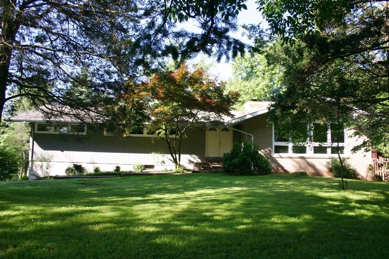 5 Thor Solberg Rd, Whitehouse Station, NJ 08889 - photo 1