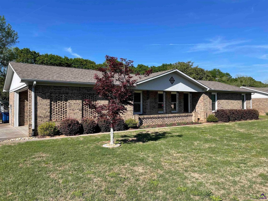 3241 Sandy Cir, Macon, GA 31216 - photo 1