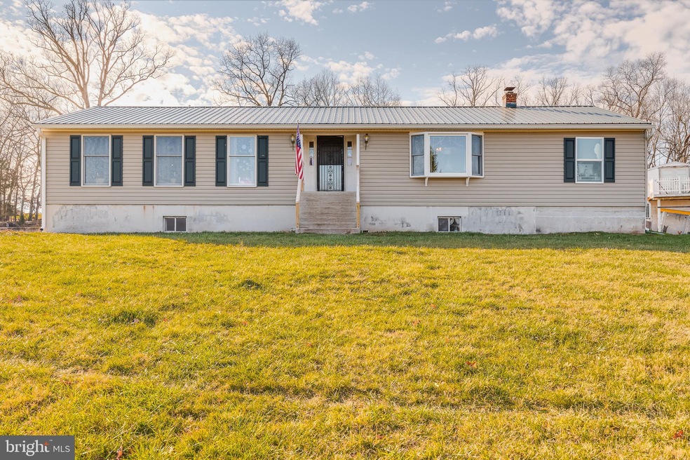 13588 Winchester Grade Rd, Berkeley Springs, WV 25411 - photo 1