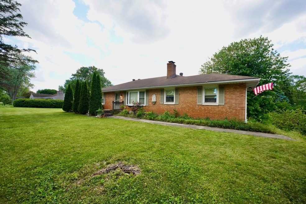 3867 Noe Bixby Rd, Columbus, OH 43232 - photo 1