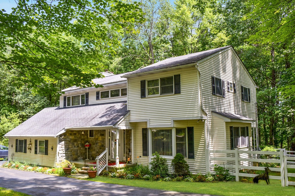 100 Wilson Hill Rd, Dingmans Ferry, PA 18328 - photo 1