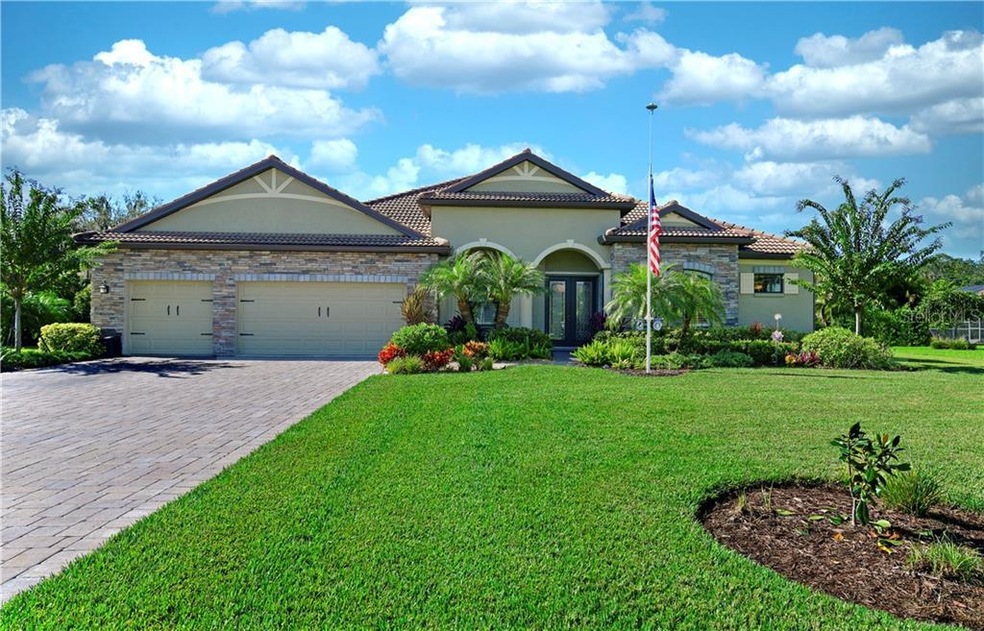 Welcome Home! Wow, check out that curb appeal!