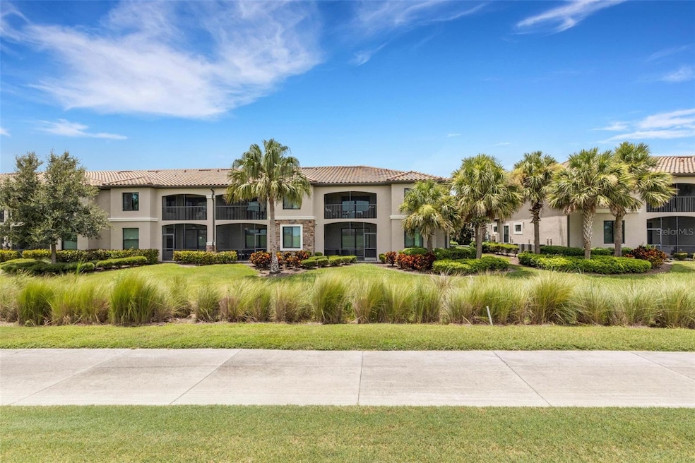 5518 Palmer Cir unit 201, Bradenton, FL 34211 - photo 1