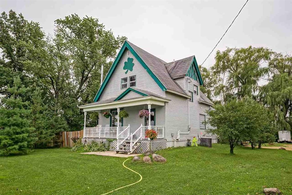 5021 W Netherwood Rd, Oregon, WI 53575 - photo 1