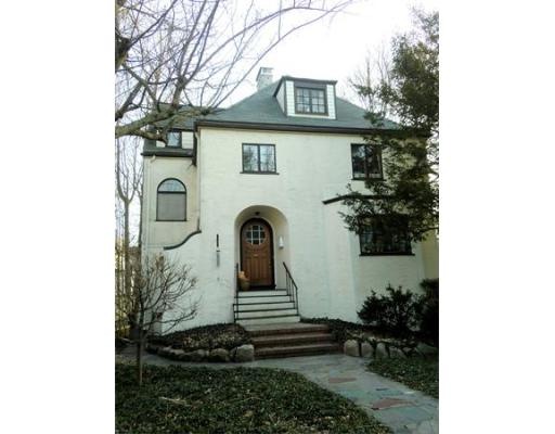 8 Wiswall Cir, Wellesley, MA 02482 - photo 1