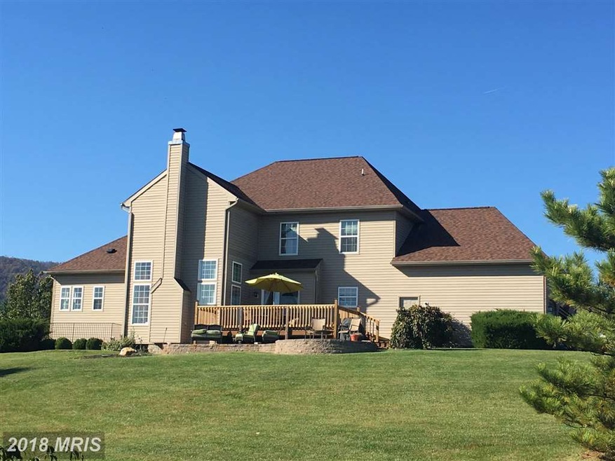 1342 Summerswood Dr, Saint Thomas, PA 17252 - photo 1